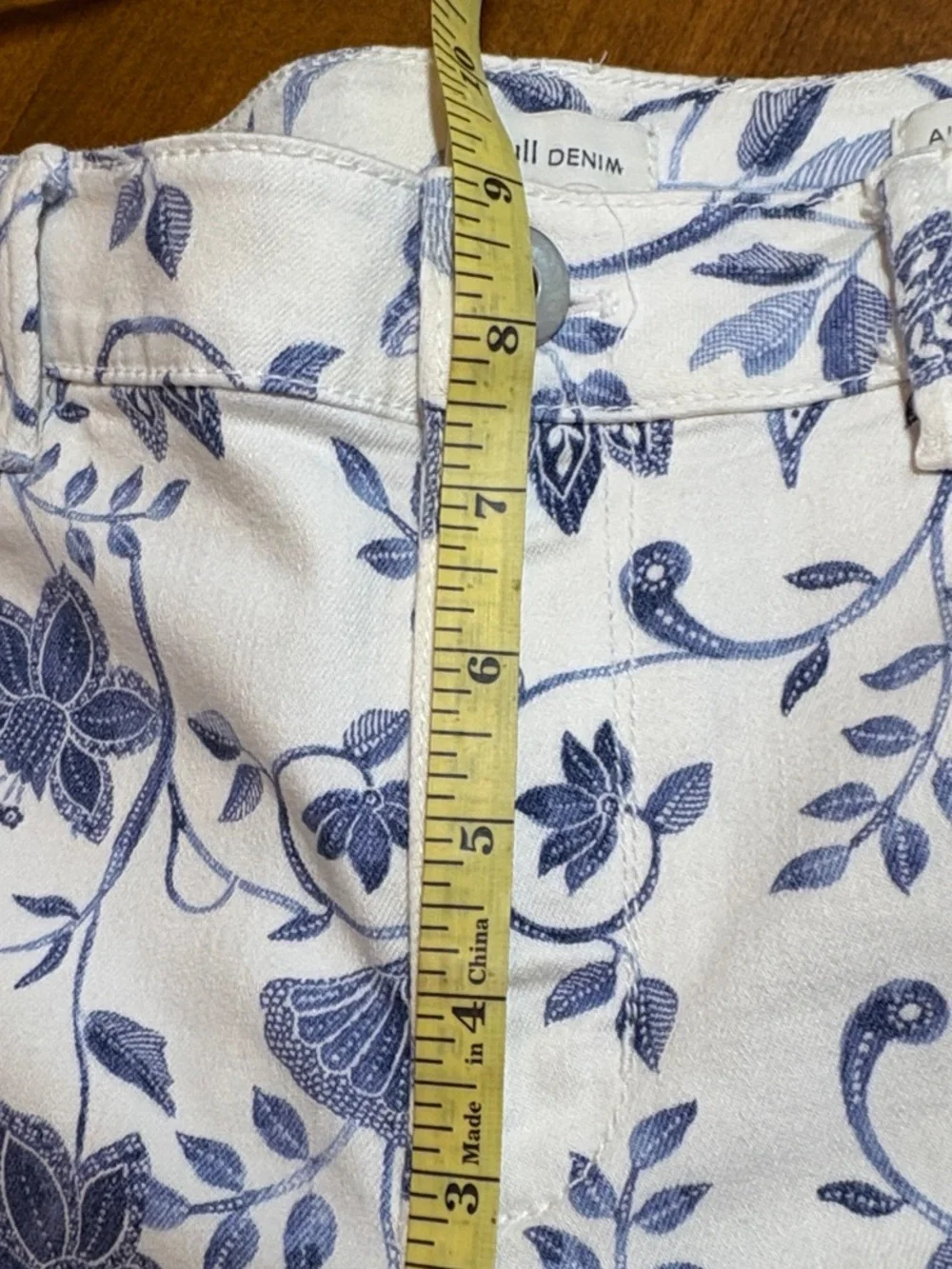 J.Jill Denim White Cropped Pants with Blue Floral Print, 8P - Picture 4 of 8